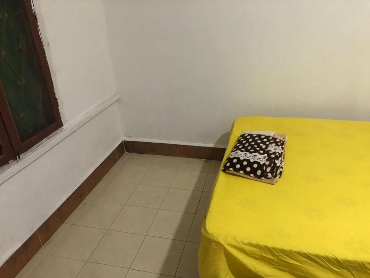 Vernice Backpacker Hostel Vientiane Luaran gambar