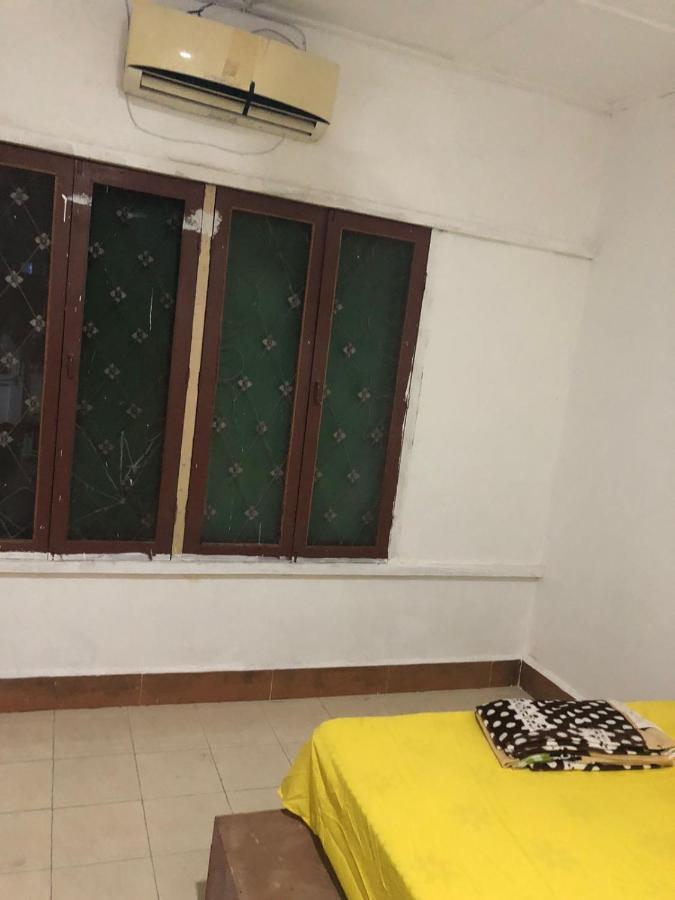 Vernice Backpacker Hostel Vientiane Luaran gambar