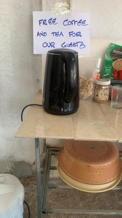Vernice Backpacker Hostel Vientiane Luaran gambar