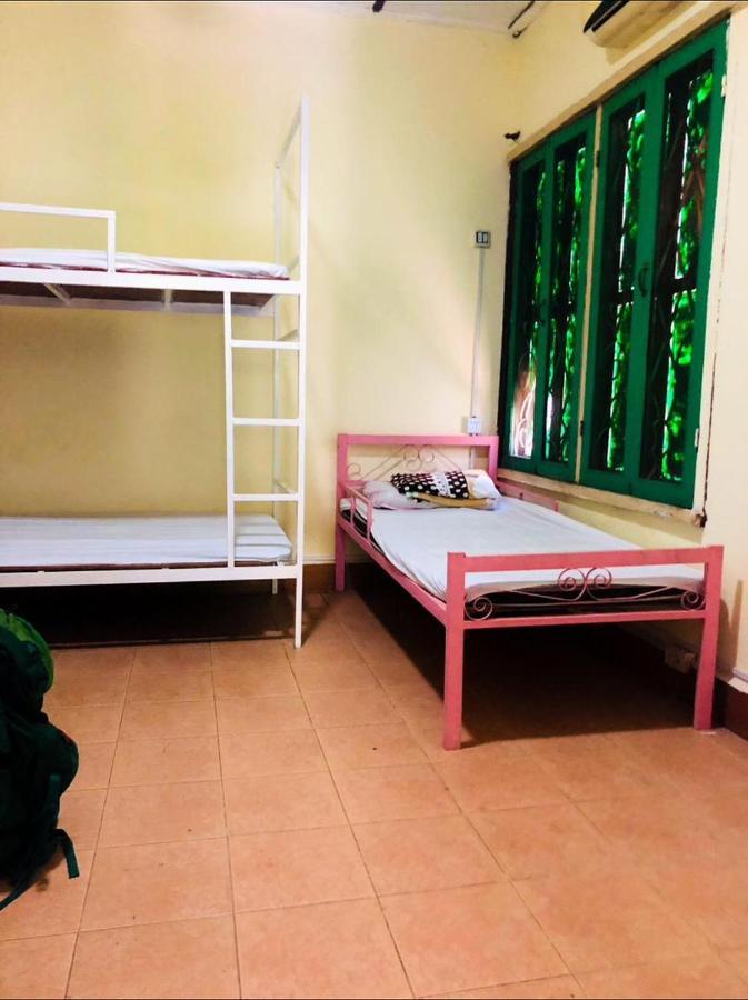 Vernice Backpacker Hostel Vientiane Luaran gambar