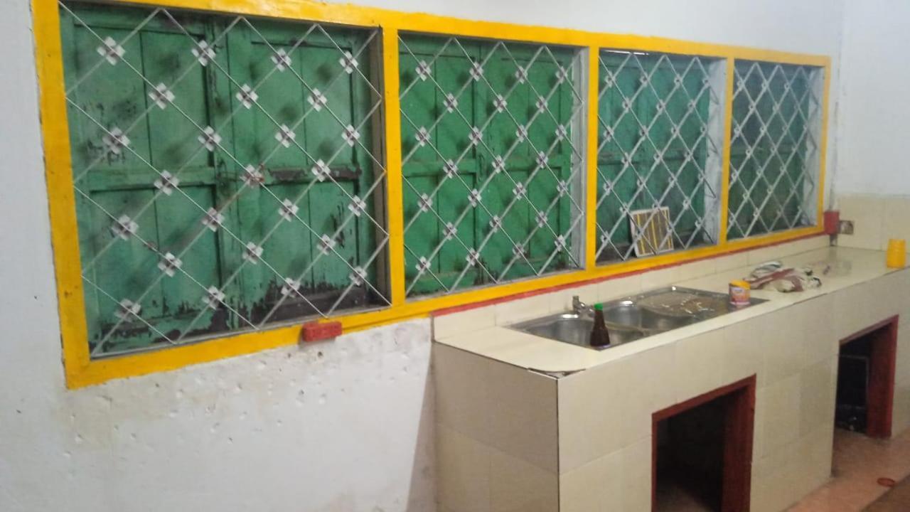 Vernice Backpacker Hostel Vientiane Luaran gambar